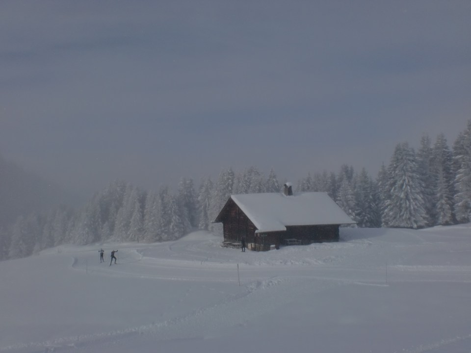 Skieurs à la sortie de la noire des Poutassets
