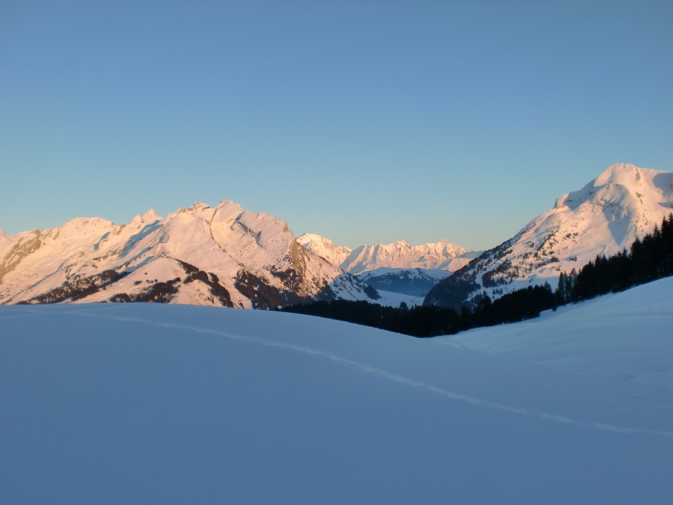 Couleur du soir sur le domaine nordique