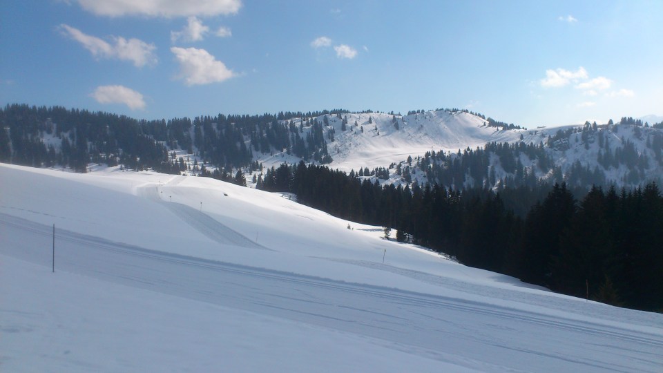 Pistes de ski de fond et sentier piéton, raquettes sur Beauregard