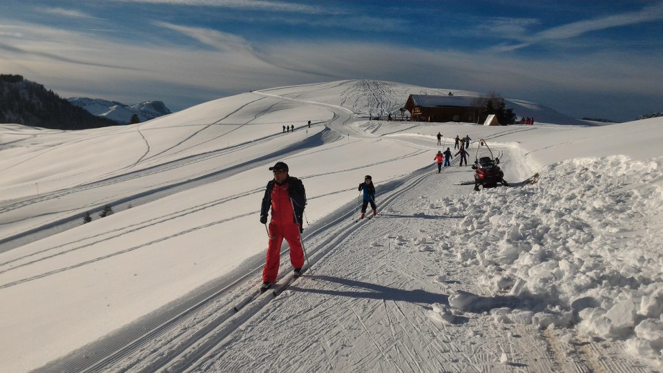 Tour du plateau en ski de fond , au soleil de Beauregard