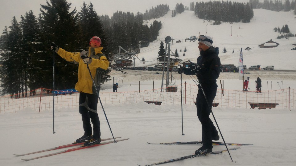 Les Pisteurs se préparent à partir sur le domaine de ski de fond.