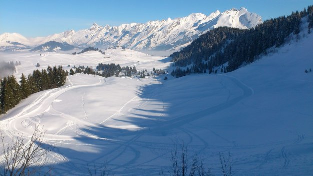 Plateau de Beauregard, piste noire sous Colomban.